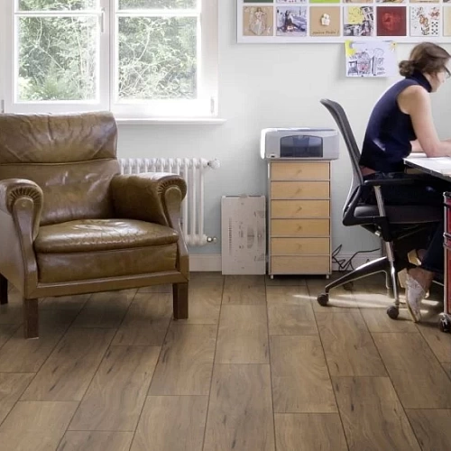 ХИКОРИ КЛАССИЧЕСКИЙ ЛАМИНАТ  KRONOTEX  AQUA ROBUSTO ламинат для пола